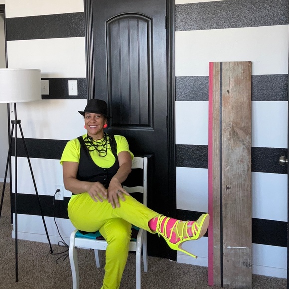 Meet your Posher, Paula Ware - Picture 2 of 3